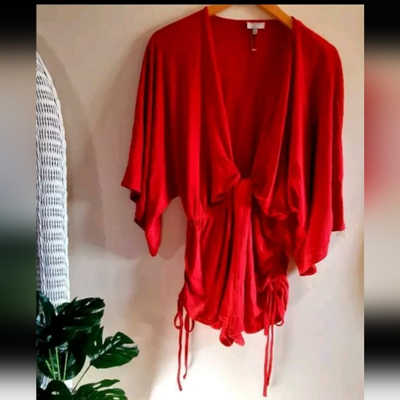 🏷TOBI NWOT GIRL POWER RED FRONT TWIST ROMPER - XS - Picture 4 of 7